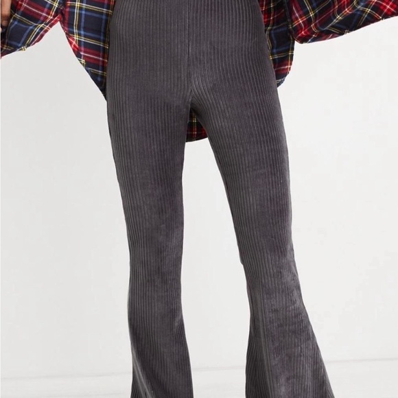 Aerie Black Corduroy Flare Leggings - Picture 3 of 3